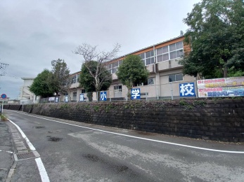 国富小学校
