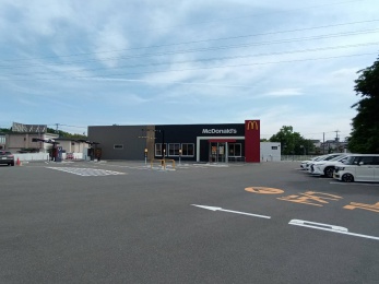 マクドナルド　日出店