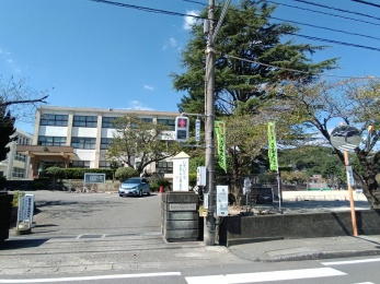 上人小学校