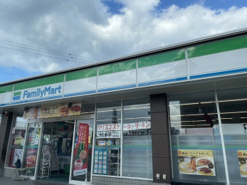 ファミリーマート賀来店
