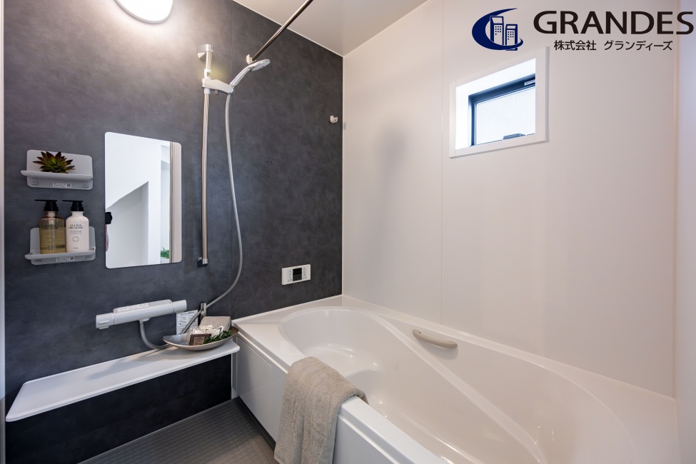 ●リクシル製の浴室になります♪