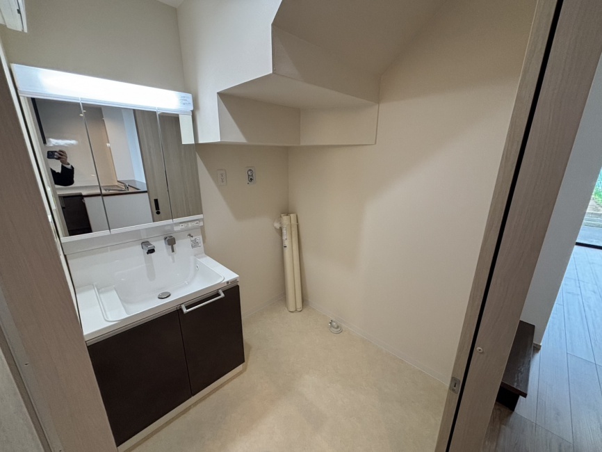 リクシル製の洗面化粧台♪完成イメージ写真