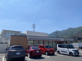 セブンイレブン日出佐尾店